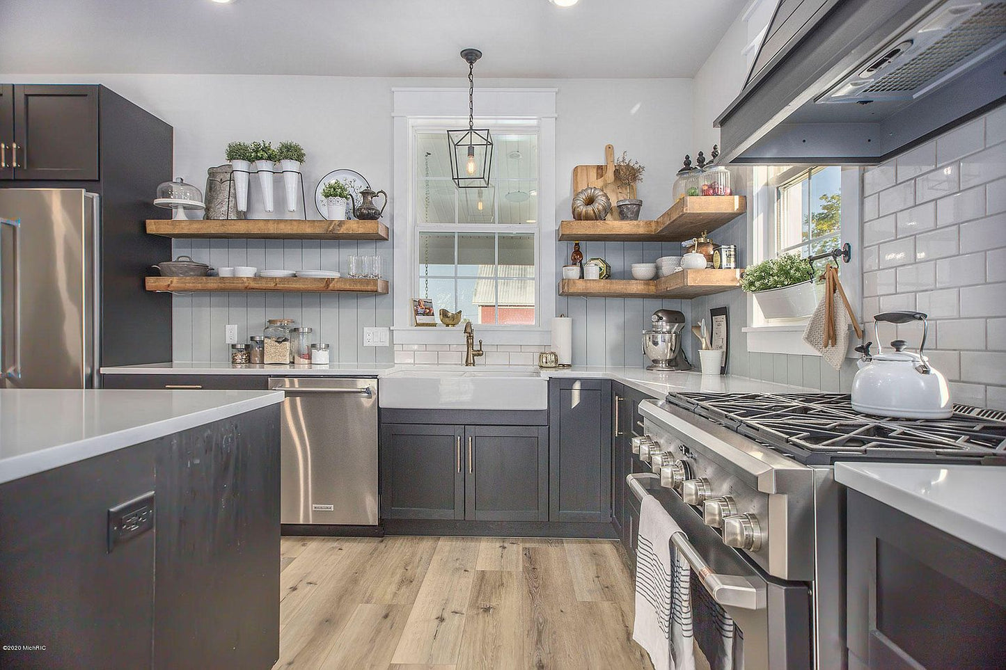 Floating Wood Shelves – Hollow Mount, Custom Sizes