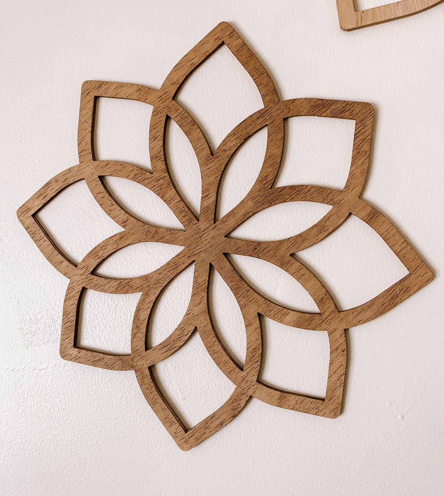 Wall Decor - Wooden flower - Individual