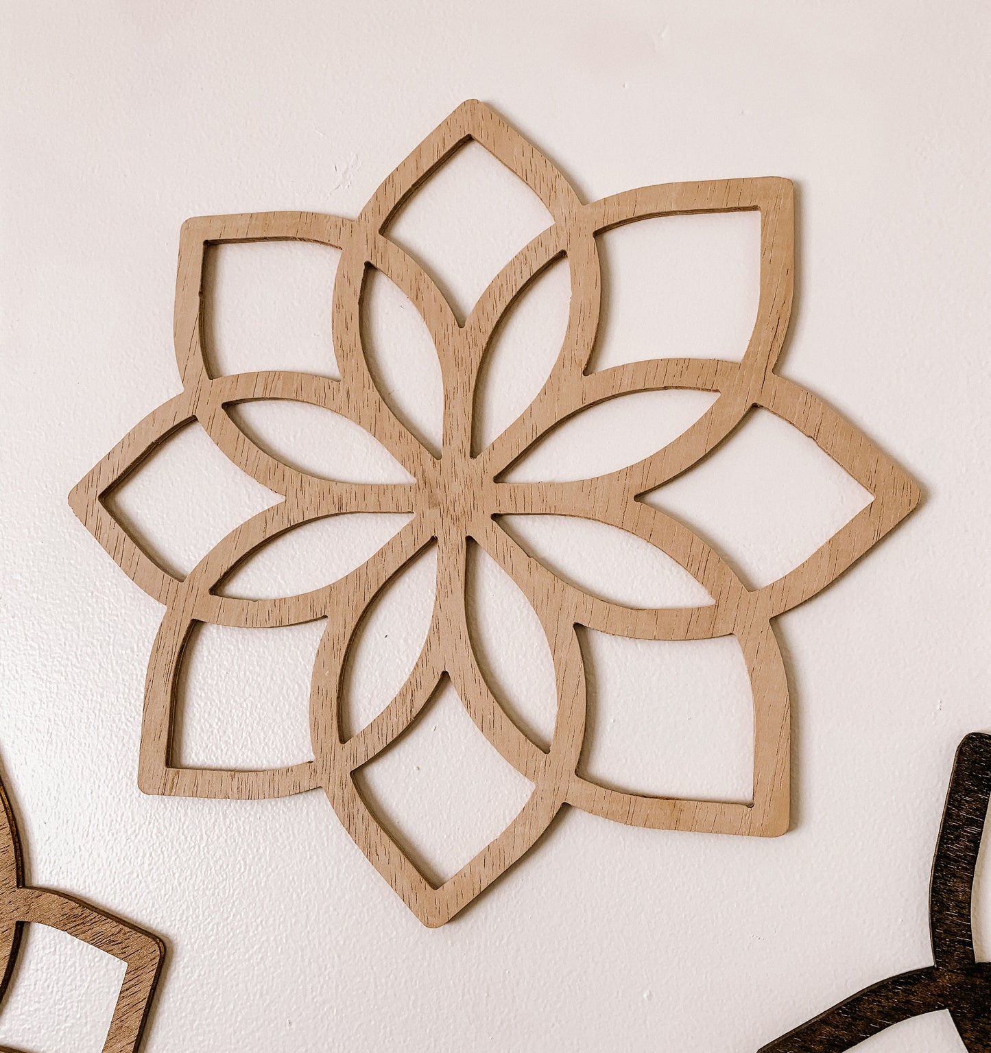 Wall Decor - Wooden flower - Individual